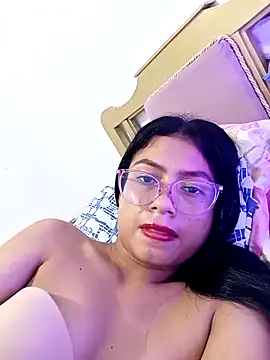 Lil zoe1 online show from September 2025 09:50:01 PM