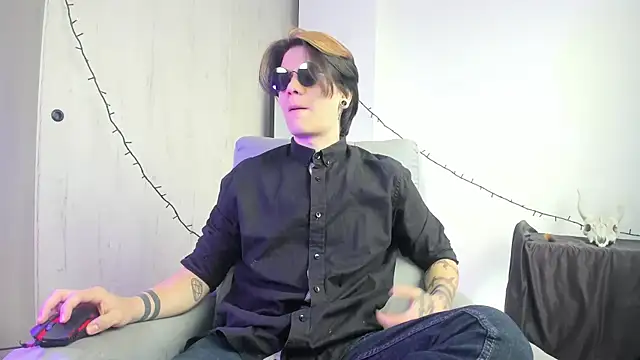 Jerry Cole online show from December 2025 03:29:01 PM