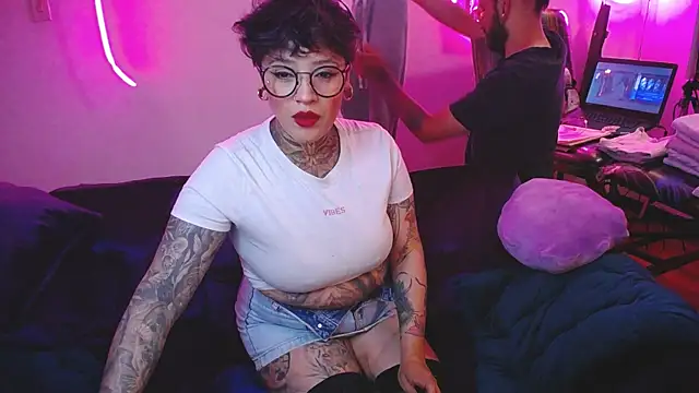 sathariel-secretcouckold online show from September 2025 12:32:01 AM