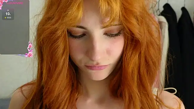 LoryFoxy online show from September 2025 04:30:01 PM