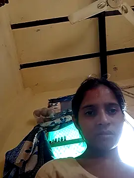 Snapshot of Saloni-Gupta chatting on October 2025 07:09:01 AM Saloni-Gupta online show from October 2025 07:09:01 AM