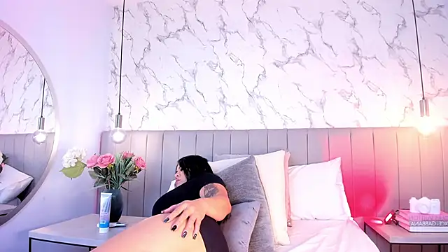 Snapshot of Amber_Santana chatting on November 2025 09:37:02 PM Amber Santana online show from November 2025 09:37:02 PM