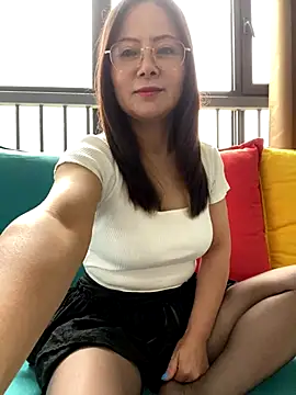 zhengzheng-102 online show from September 2025 04:25:02 AM