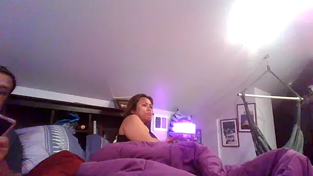 Lynfig17 online show from September 2025 01:40:02 AM