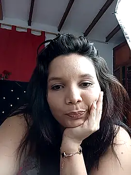 Snapshot of EMILEYA_31 chatting on September 2025 03:08:02 AM EMILEYA 31 online show from September 2025 03:08:02 AM