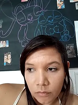Snapshot of EMILEYA_31 chatting on September 2025 06:44:02 PM EMILEYA 31 online show from September 2025 06:44:02 PM