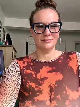 Snapshot of Ariasweetaspie chatting on November 2025 07:48:02 PM Ariasweetaspie online show from November 2025 07:48:02 PM