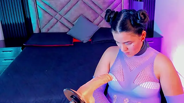 Snapshot of Daniwhatson chatting on October 2025 12:20:01 AM Daniwhatson online show from October 2025 12:20:01 AM