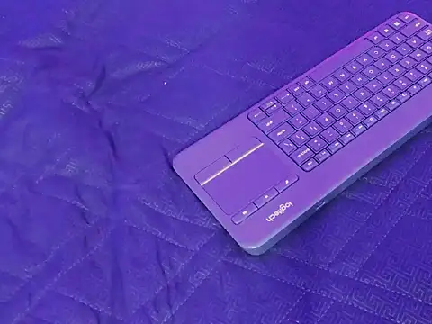 Snapshot of Daniwhatson chatting on October 2025 12:33:02 AM Daniwhatson online show from October 2025 12:33:02 AM