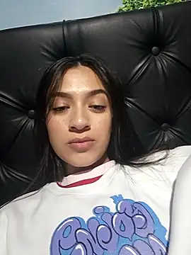 Snapshot of MiQeilaSweet chatting on November 2025 03:10:02 AM MiQeilaSweet online show from November 2025 03:10:02 AM