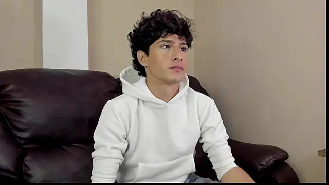 Snapshot of Xam_Collen chatting on November 2025 04:21:02 PM Xam Collen online show from November 2025 04:21:02 PM