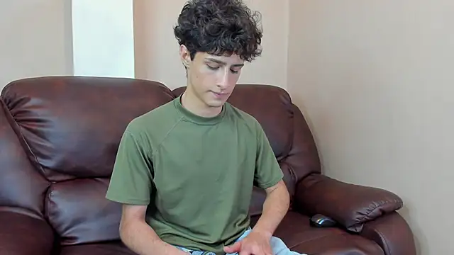 Snapshot of Xam_Collen chatting on December 2025 05:18:02 PM Xam Collen online show from December 2025 05:18:02 PM