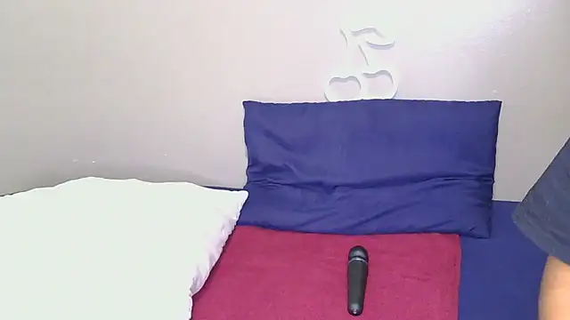 Snapshot of Serafynn chatting on November 2025 02:31:02 PM Serafynn online show from November 2025 02:31:02 PM