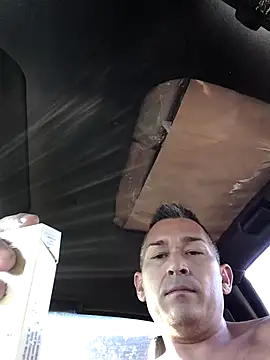 countryboi2002 online show from November 2025 09:48:02 PM