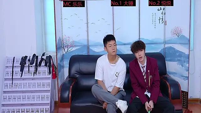 Slutty-Boy-888 online show from September 2025 05:52:02 AM