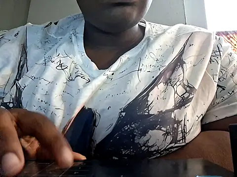 Ladypriry online show from September 2025 04:32:01 PM