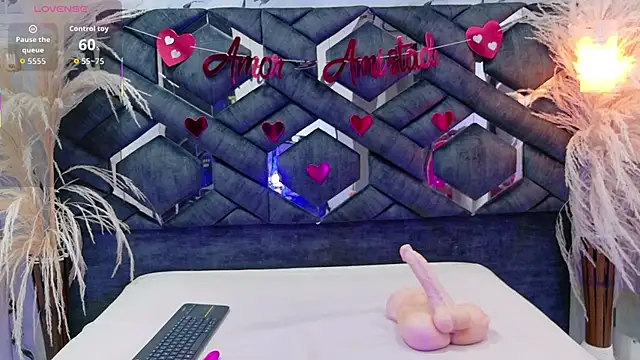 Emma Jones33 online show from September 2025 09:38:02 PM