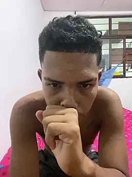 Snapshot of Skinny3-0 chatting on October 2025 04:08:02 AM Skinny3-0 online show from October 2025 04:08:02 AM