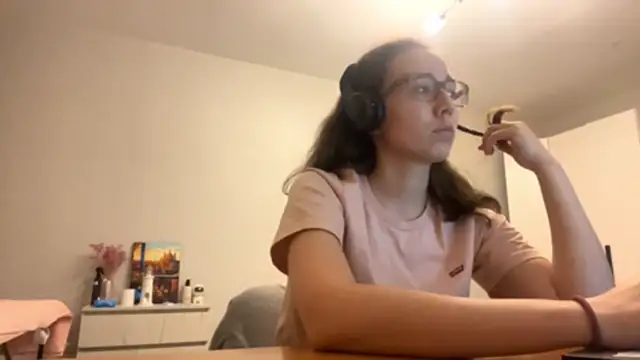 NIKKI HAIR online show from September 2025 06:09:02 PM