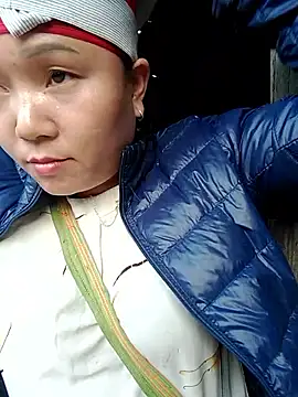 Snapshot of Biu_xx chatting on December 2025 09:35:02 AM Biu xx online show from December 2025 09:35:02 AM