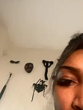 Snapshot of QUEENCALIMOD chatting on December 2025 04:29:02 AM QUEENCALIMOD online show from December 2025 04:29:02 AM