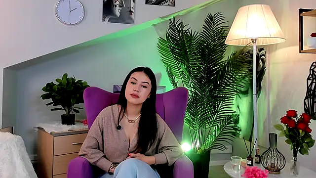 MindaRinggenberg online show from September 2025 10:28:01 AM
