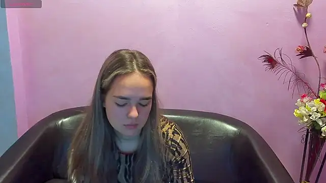 Emilybaby xxx online show from September 2025 07:20:01 AM