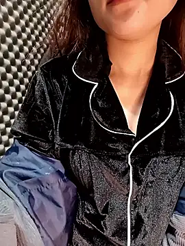 Pipi23  online show from November 2025 03:26:02 PM