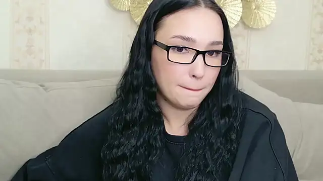 Amanda Choi online show from September 2025 11:37:01 AM