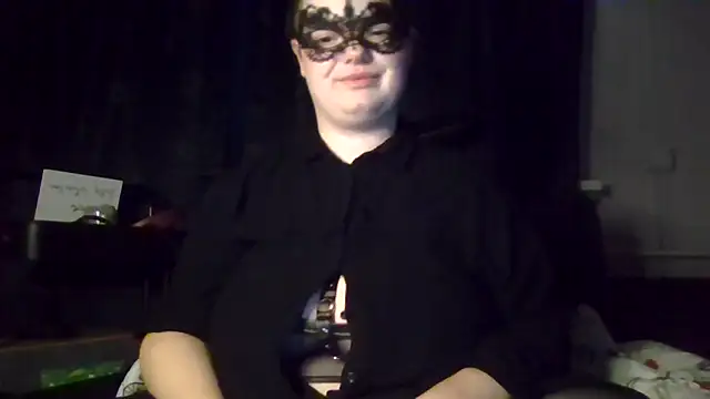 Snapshot of Katy2323 chatting on October 2025 09:12:02 PM Katy2323 online show from October 2025 09:12:02 PM