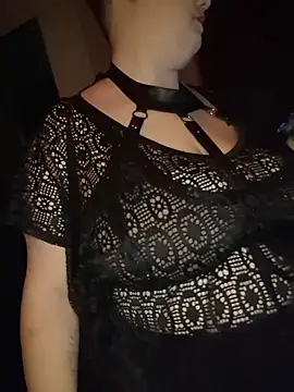 Snapshot of Katy2323 chatting on November 2025 07:35:02 PM Katy2323 online show from November 2025 07:35:02 PM