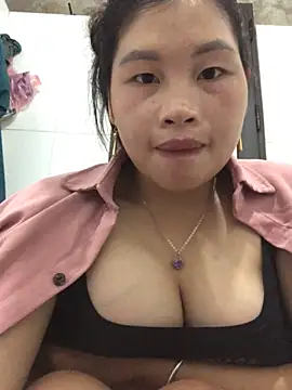 agneszz online show from September 2025 05:54:01 AM