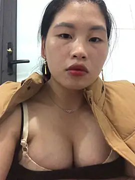 agneszz online show from September 2025 06:39:02 AM