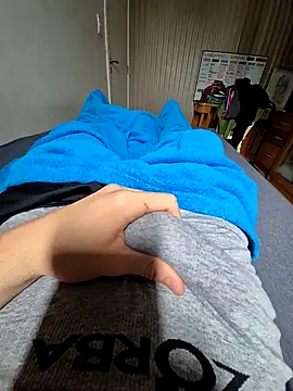 Salsicha244 online show from October 2025 03:10:01 PM