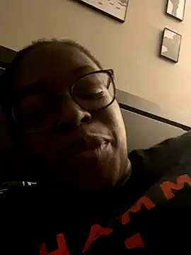 TuttiBoo03 online show from September 2025 06:22:01 PM