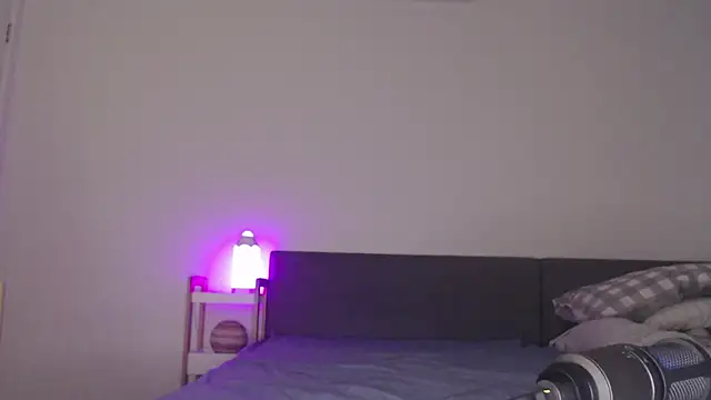 Snapshot of blueburrypie chatting on October 2025 01:22:02 PM blueburrypie online show from October 2025 01:22:02 PM