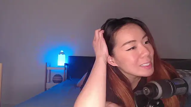 Snapshot of blueburrypie chatting on October 2025 12:34:02 PM blueburrypie online show from October 2025 12:34:02 PM