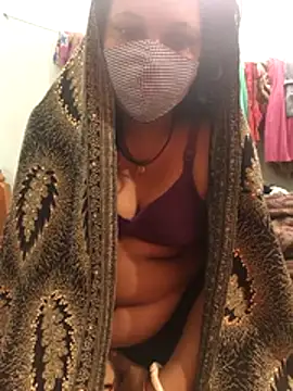 Snapshot of Desi_Lilly01 chatting on November 2025 07:57:01 PM Desi Lilly01 online show from November 2025 07:57:01 PM