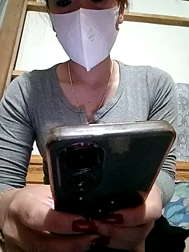 Snapshot of LenaCii chatting on November 2025 06:18:02 PM LenaCii online show from November 2025 06:18:02 PM