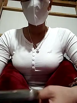 Snapshot of LenaCii chatting on November 2025 06:34:02 PM LenaCii online show from November 2025 06:34:02 PM