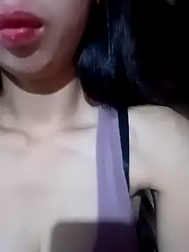 Snapshot of Khanhu_xx chatting on October 2025 10:52:02 PM Khanhu xx online show from October 2025 10:52:02 PM