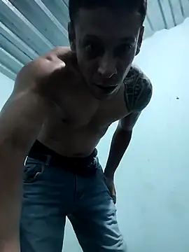 Snapshot of Dani156y chatting on October 2025 07:28:02 AM Dani156y online show from October 2025 07:28:02 AM