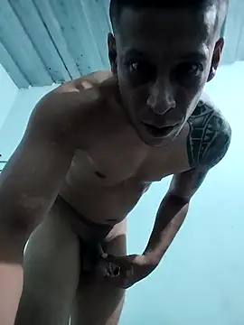 Snapshot of Dani156y chatting on October 2025 09:54:02 AM Dani156y online show from October 2025 09:54:02 AM