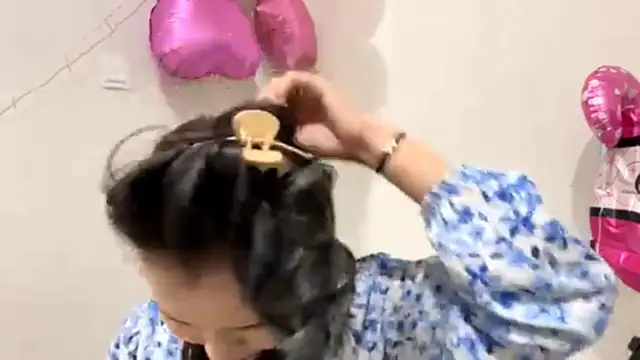 Snapshot of CarollFalick chatting on October 2025 12:12:02 PM CarollFalick online show from October 2025 12:12:02 PM