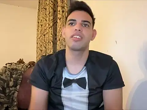 Snapshot of _Djonson_ chatting on October 2025 02:32:01 AM Djonson online show from October 2025 02:32:01 AM