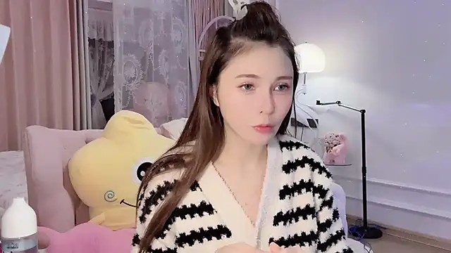 Snapshot of Titi-175 chatting on October 2025 11:14:02 AM Titi-175 online show from October 2025 11:14:02 AM