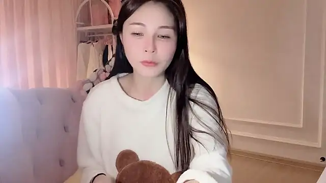 Snapshot of Titi-175 chatting on November 2025 12:11:02 AM Titi-175 online show from November 2025 12:11:02 AM