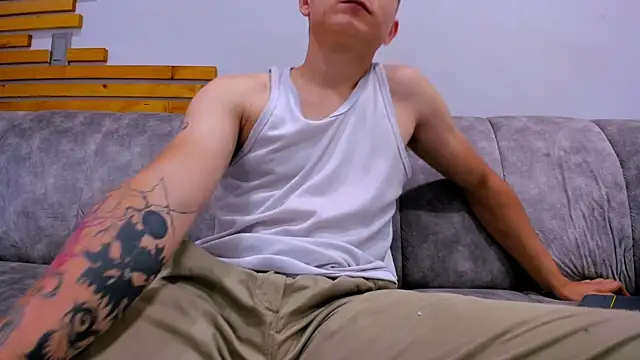 tayler m online show from September 2025 06:24:02 PM