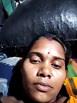 Katrina kaif143 online show from November 2025 03:33:02 PM