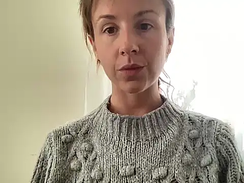 SweetblueberryXx online show from October 2025 01:46:02 PM